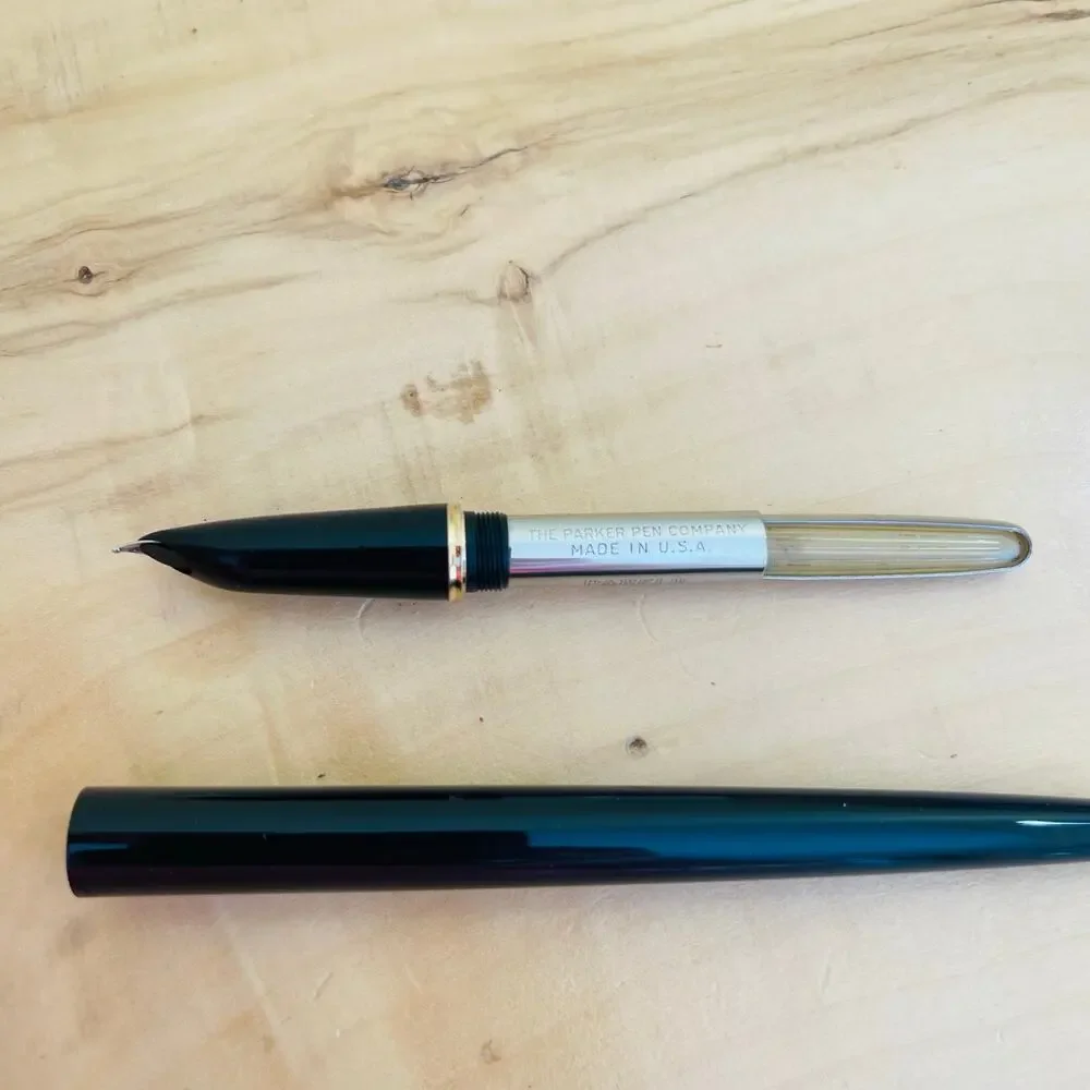 Vtg PARKER 51 Iconic Hooded Fountain Pen Nib Classic Lucite